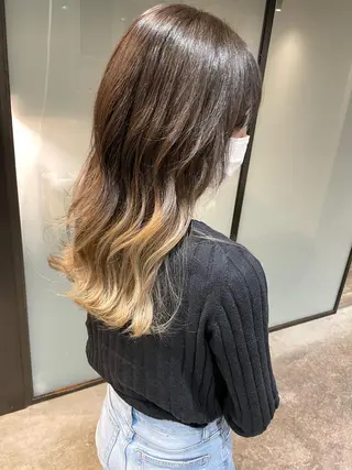 セミロング カラー ハイライトが 得意なニキです😊のヘアスタイル