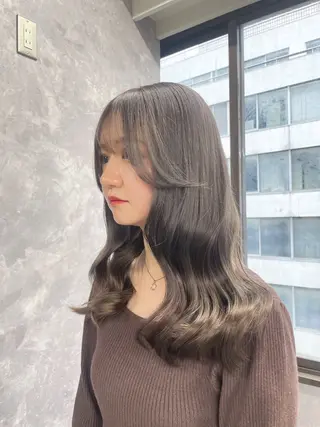 ロング カラー MOMO艶髪 🩵モテカラーのヘアスタイル