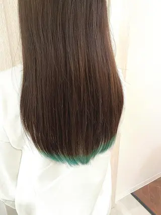 ロング カラー いけだ　ひかり ハイライトくびれヘアのヘアスタイル