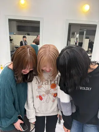 カラー 透明感ベージュ🤎 ナチュラルレイヤーのヘアスタイル