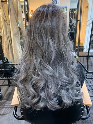 ロング カラー WEST OLAND 安藤のヘアスタイル