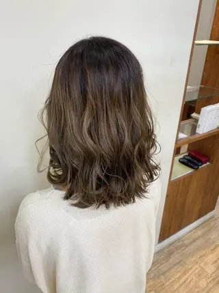 カラー SALOWIN栄 高須大貴のヘアスタイル