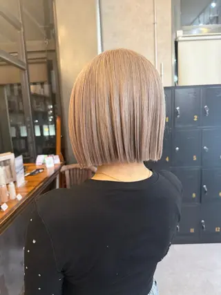 ショート andKおもろまち店 艶ダブルカラー✨のヘアスタイル