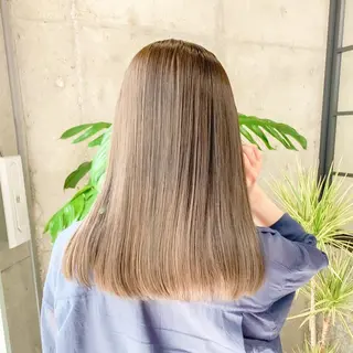 セミロング ハイトーン🫧艶髪 MAIKAのヘアスタイル
