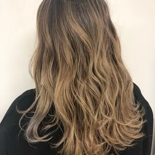 カラー 三鷹で1番ショート ボブをカットする新谷のヘアスタイル