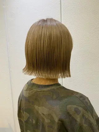 ショート カラー 平川 夏海のヘアスタイル