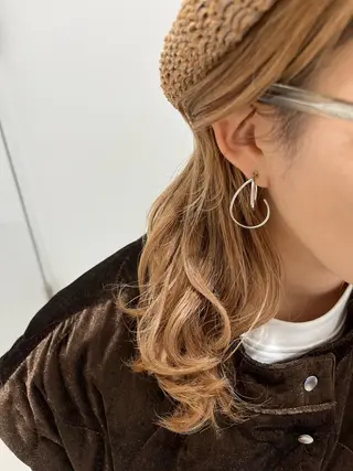 ミディアム カラー hito小塩 菜津実🌼のヘアスタイル