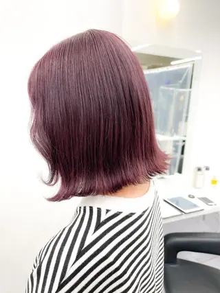 カラー ハイトーン×レイヤー カットTAKUMIのヘアスタイル