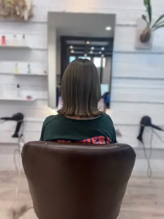 ミディアム 三原 つばさのヘアスタイル
