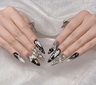 ネイル Lee Nailsのネイルデザイン