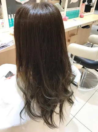 ロング 縮毛矯正/髪質改善 継続する美髪のヘアスタイル