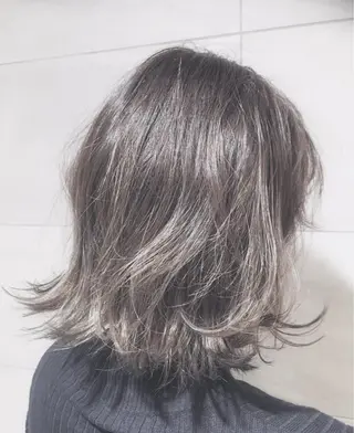 ショート カラー BOX mico.のヘアスタイル