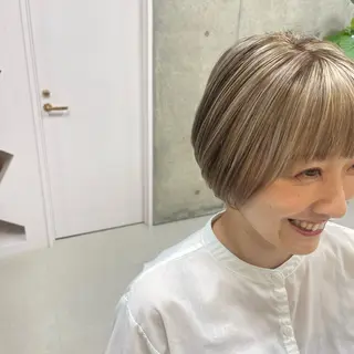 ショート カラー 坂本 沙也加のヘアスタイル
