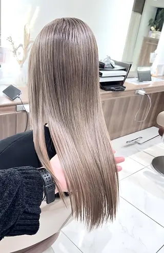セミロング カラー 渡邊楓果／髪質改善 ブリーチ/カラーのヘアスタイル