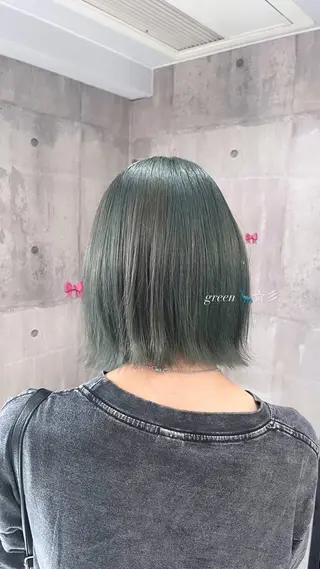 ショート カラー ハイトーン/ゆるふわ 🧚𖥔ׁTOMO♡のヘアスタイル