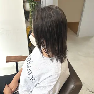 ミディアム 綿貫 美雪のヘアスタイル