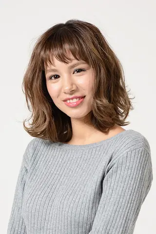 カラー 高岡 杏実のヘアスタイル