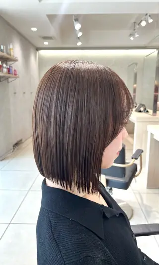 ショート カラー 巖本 真希のヘアスタイル