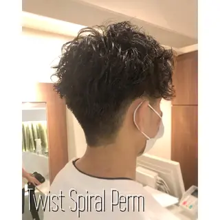 パーマ メンズ チーフデザイナー 若林 麻衣のヘアスタイル