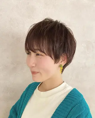 ショート カラー 大人ヘア/ショート/ ボブ/レイヤーのヘアスタイル