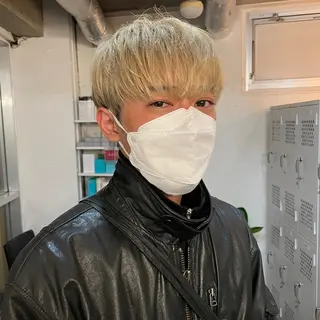 ショート カラー ヘアアレンジ メンズ センターパート／マッ シュ／パーマ　あさみのヘアスタイル