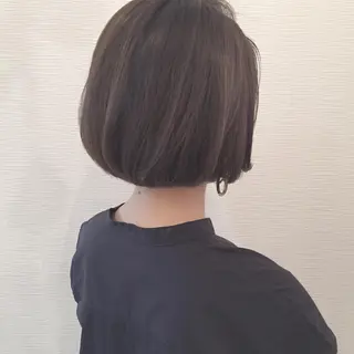 ショート カラー 池田 真由美のヘアスタイル