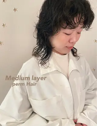 ミディアム パーマ 市川 千夏のヘアスタイル