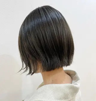 ショート カラー 内田温子大人女性 ハイライト、ボブのヘアスタイル