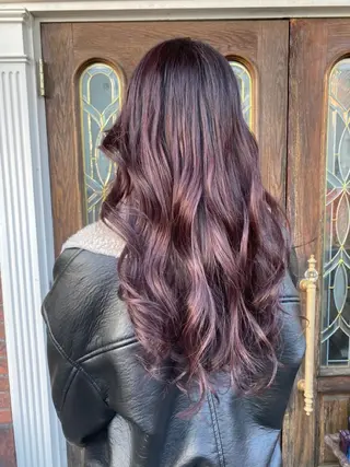 ロング カラー 山西 真琴のヘアスタイル