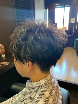 カラー パーマ メンズ 藤本 麻衣のヘアスタイル