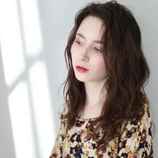 ミディアム カラー 🪐脱白髪染め 🪐松尾菜々美のヘアスタイル