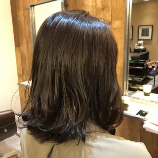 ミディアム カラー 小松崎 友宏のヘアスタイル