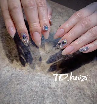 セミロング めぐみのネイルサロン スタッフ練習のネイルデザイン