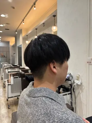 メンズ hina🎀🪽 /艶カラー/大曽根駅のヘアスタイル