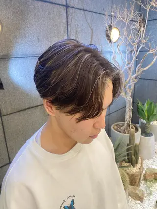 ショート カラー メンズ 酸スト/フェザー パーマ/三谷海斗のヘアスタイル