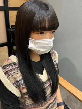 ロング カラー パーマ ヘアアレンジ メンズ キッズ ネイル マツエク・マツパ アイブロウ 久木原 ゆりのヘアスタイル