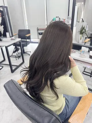 ロング カラー 赤み無し柔らかカラー 【梅田】madokaのヘアスタイル