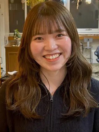 ミディアム カラー ナチュラル大人っぽい スタイル　MAORIのヘアスタイル