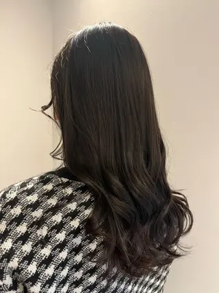 ロング カラー 三好 菜月のヘアスタイル