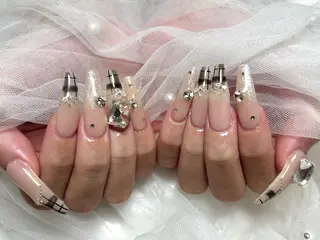 ネイル Roi〈ロワ〉 Akariのネイルデザイン