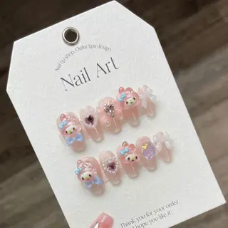 ネイル KIMI 🐰のネイルデザイン