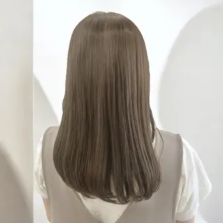 ロング ユイナ 🕊NaVI ベージュ/透明感のヘアスタイル