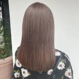 セミロング shiori ﾍﾞｰｼﾞｭｶﾗｰのヘアスタイル