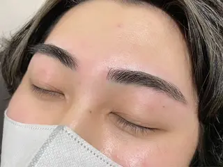 メンズ アイブロウ 🌱Ai Quick 新宿/シノネ🪞🫧のヘアスタイル