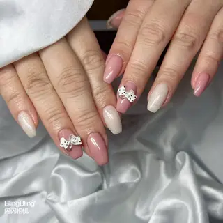 ネイル 高木 維麗絲のネイルデザイン