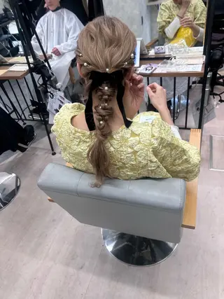 ミディアム ヘアアレンジ 💕ブリーチ/ヘアメ 🎀YUUKAのヘアスタイル