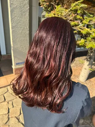 ロング カラー 𝒇𝒍𝒂𝒕/ 𝐇𝐈𝐍𝐀のヘアスタイル