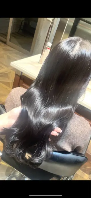 ロング カラー ご新規様限定 透明感カラーKANAのヘアスタイル