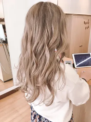 カラー 坂上 岳のヘアスタイル