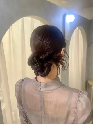 ロング ヘアアレンジ セットサロンCURE YUKIOKAのヘアスタイル